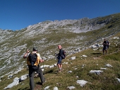 28 si avviano per Cima Menna 
